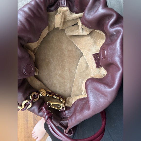 Loewe flamenco bag! Burgundy Leather Shoulder Bag with gorgeous gold hardware - Picture 2 of 6